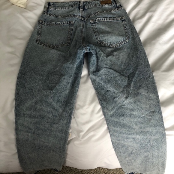 “Garage” girlfriend jeans - Picture 2 of 2